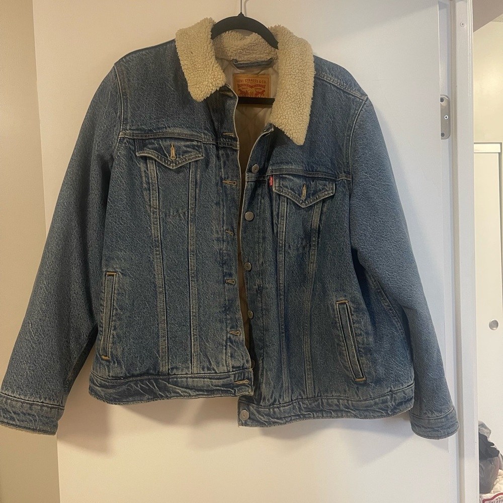 Women’s Levi Sherpa Trucker Jacket